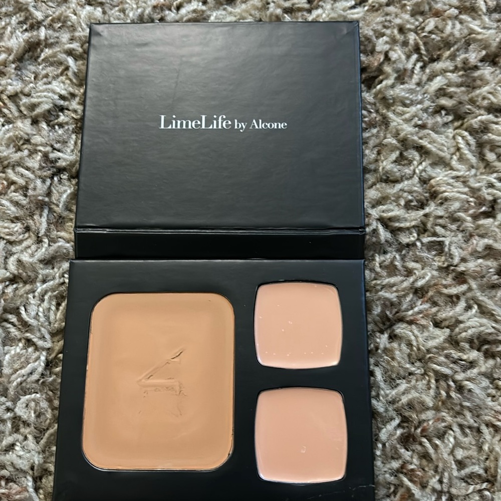LimeLife foundation/concealer palette